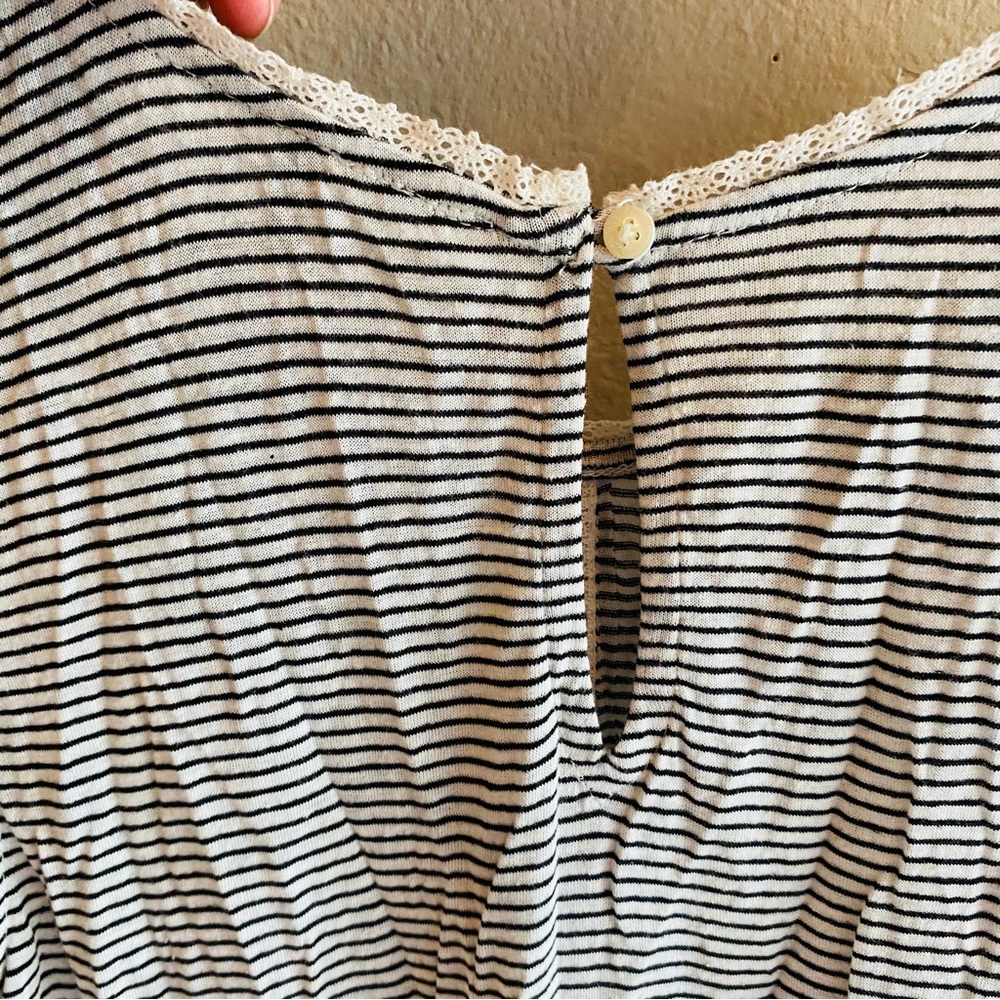 ⭐️ Anthropologie Akemi + Kin Pintucked Black White Stripe Sleeveless Tank Top - Picture 9 of 9
